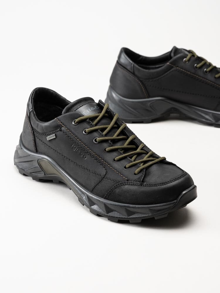 Igi & Co - Uomo Sting GTX - Svarta grova promenadskor med Gore-Tex