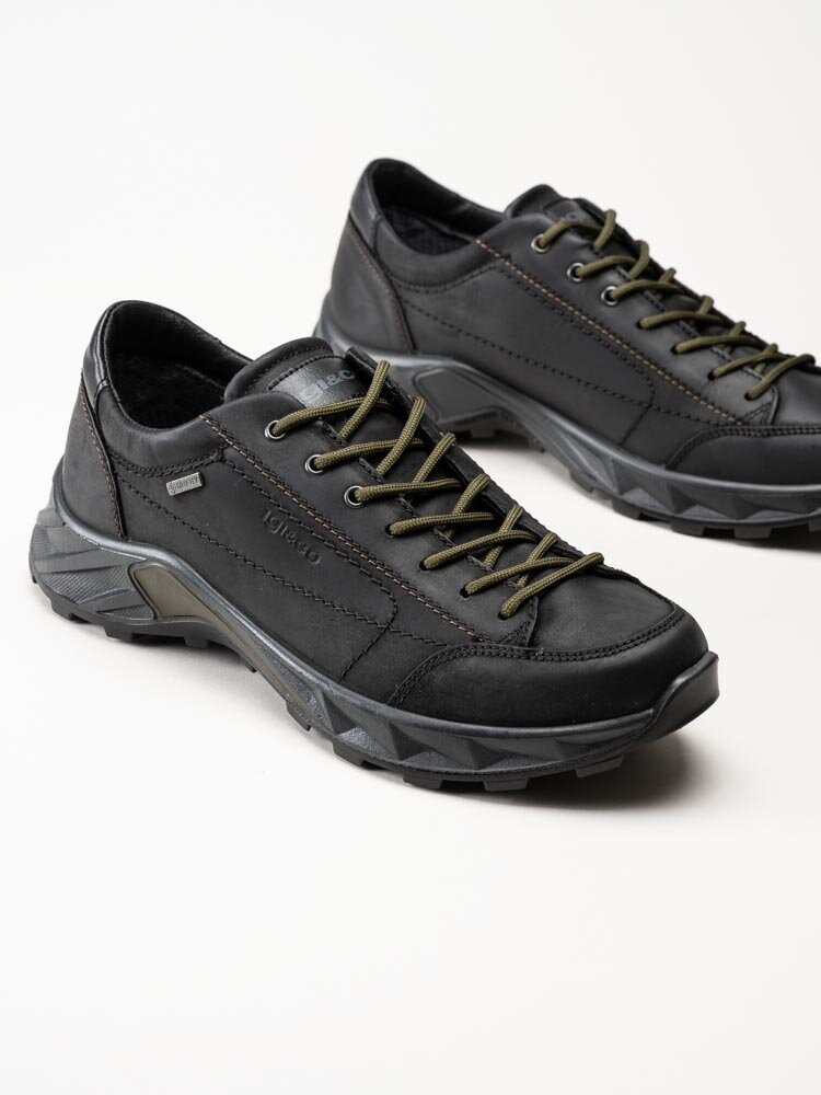 Igi & Co - Uomo Sting GTX - Svarta grova promenadskor med Gore-Tex