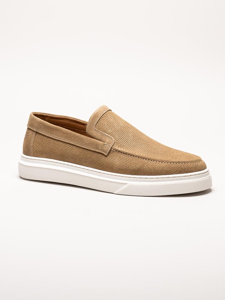 Playboy Footwear - Karl - Beige slip on skor i mocka