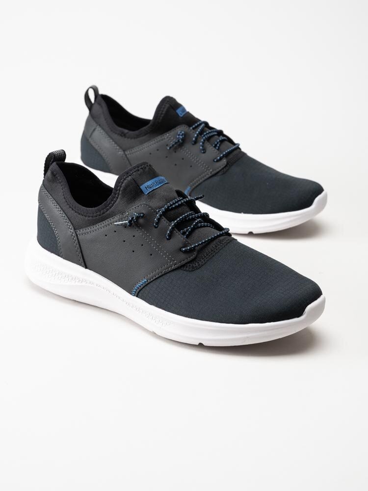 Hush Puppies - Elevate Bungee - Svarta sneakers i textil