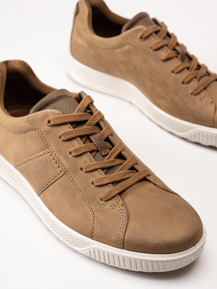 Ecco - Byway M - Bruna sneakers i oljad nubuck