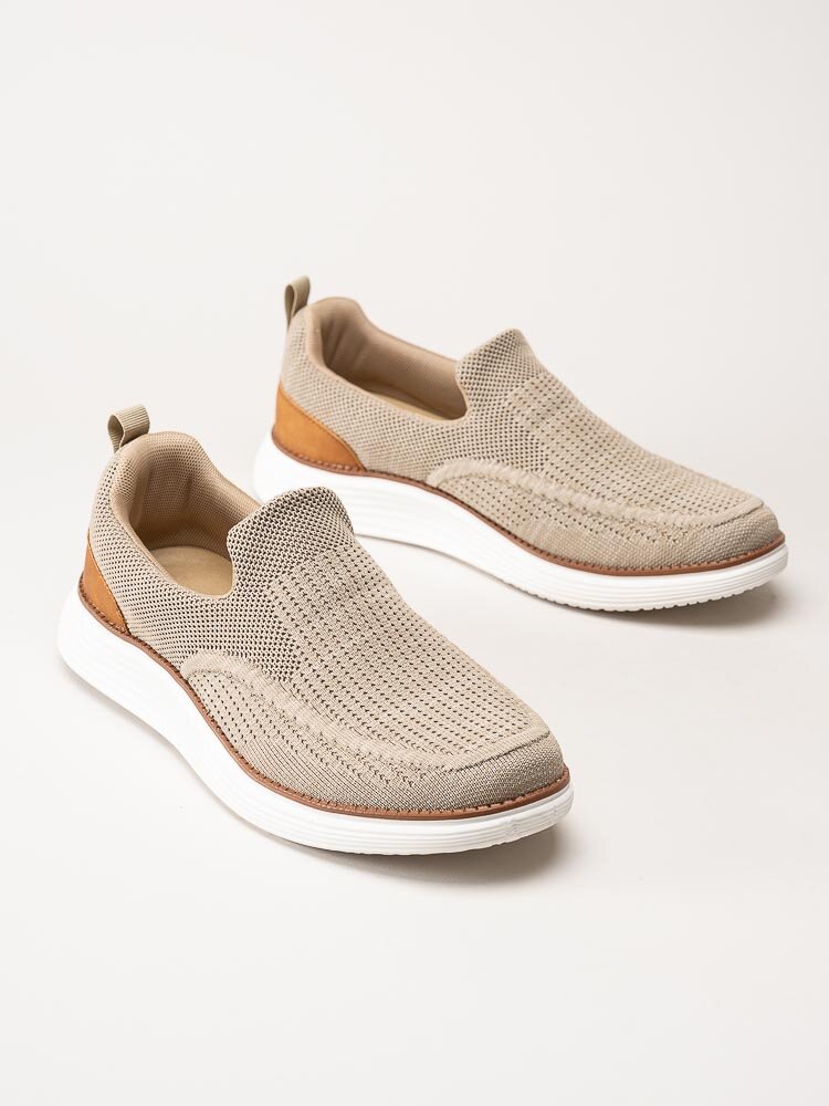 CC Resorts - Beige slip on skor i textil