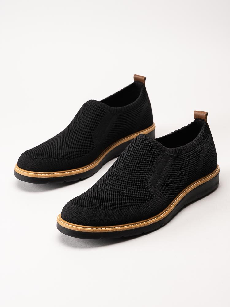 Igi & Co - Svarta slip on skor i strechnylon