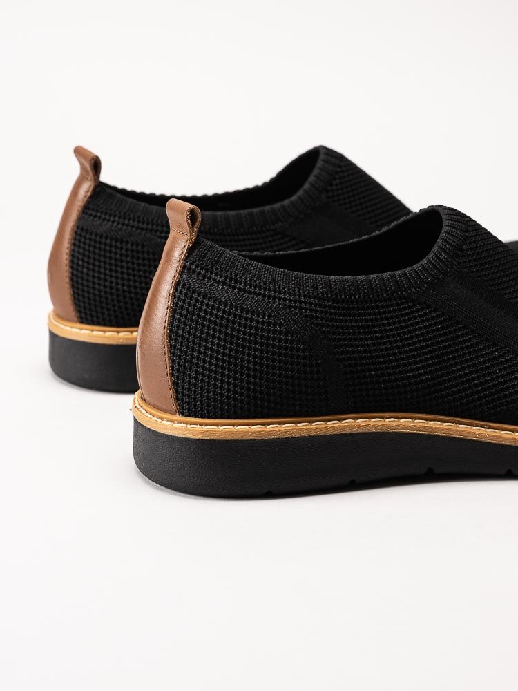 Igi & Co - Svarta slip on skor i strechnylon