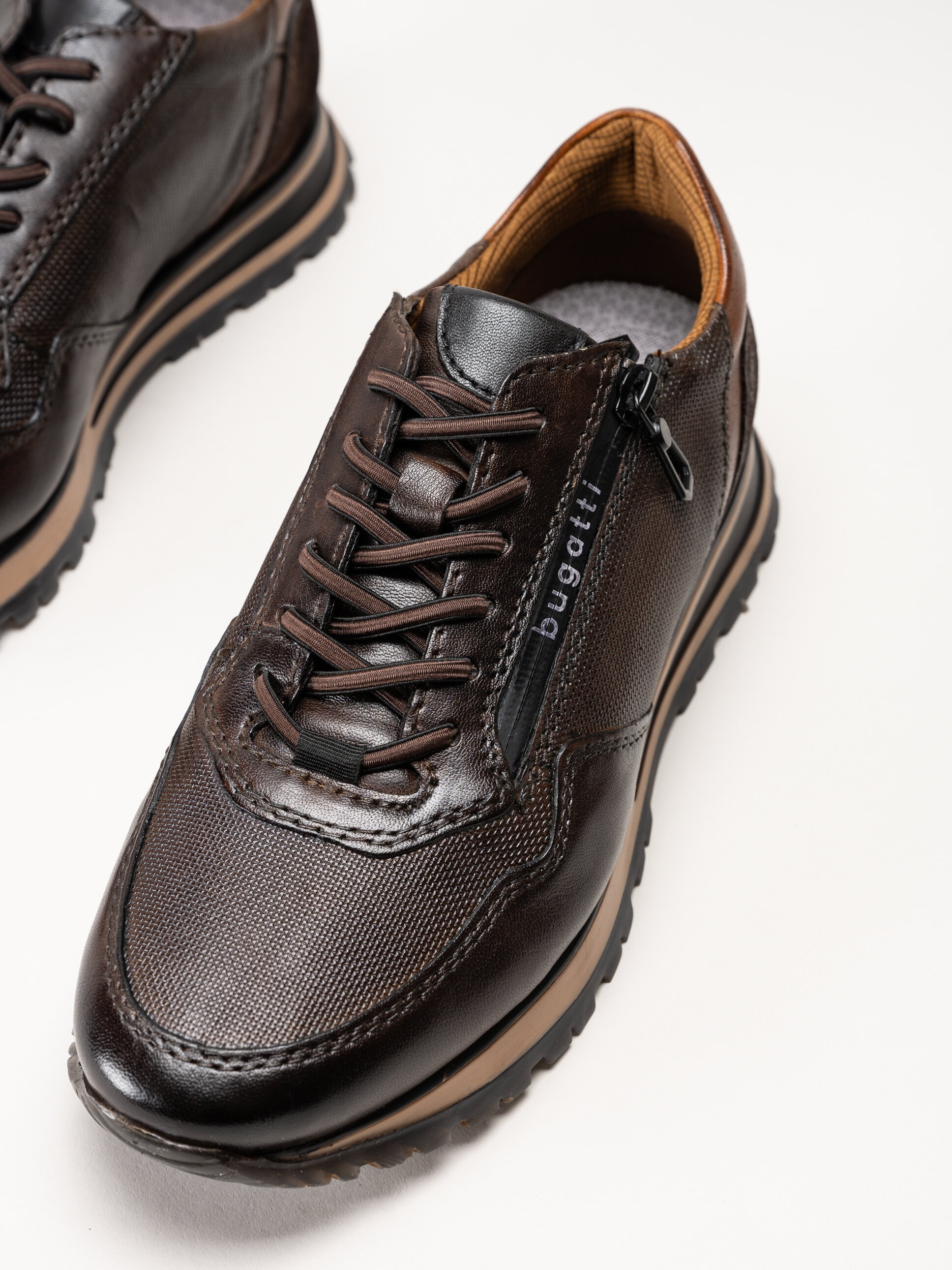 Bugatti - Philip - Mörkbruna sneakers i skinn