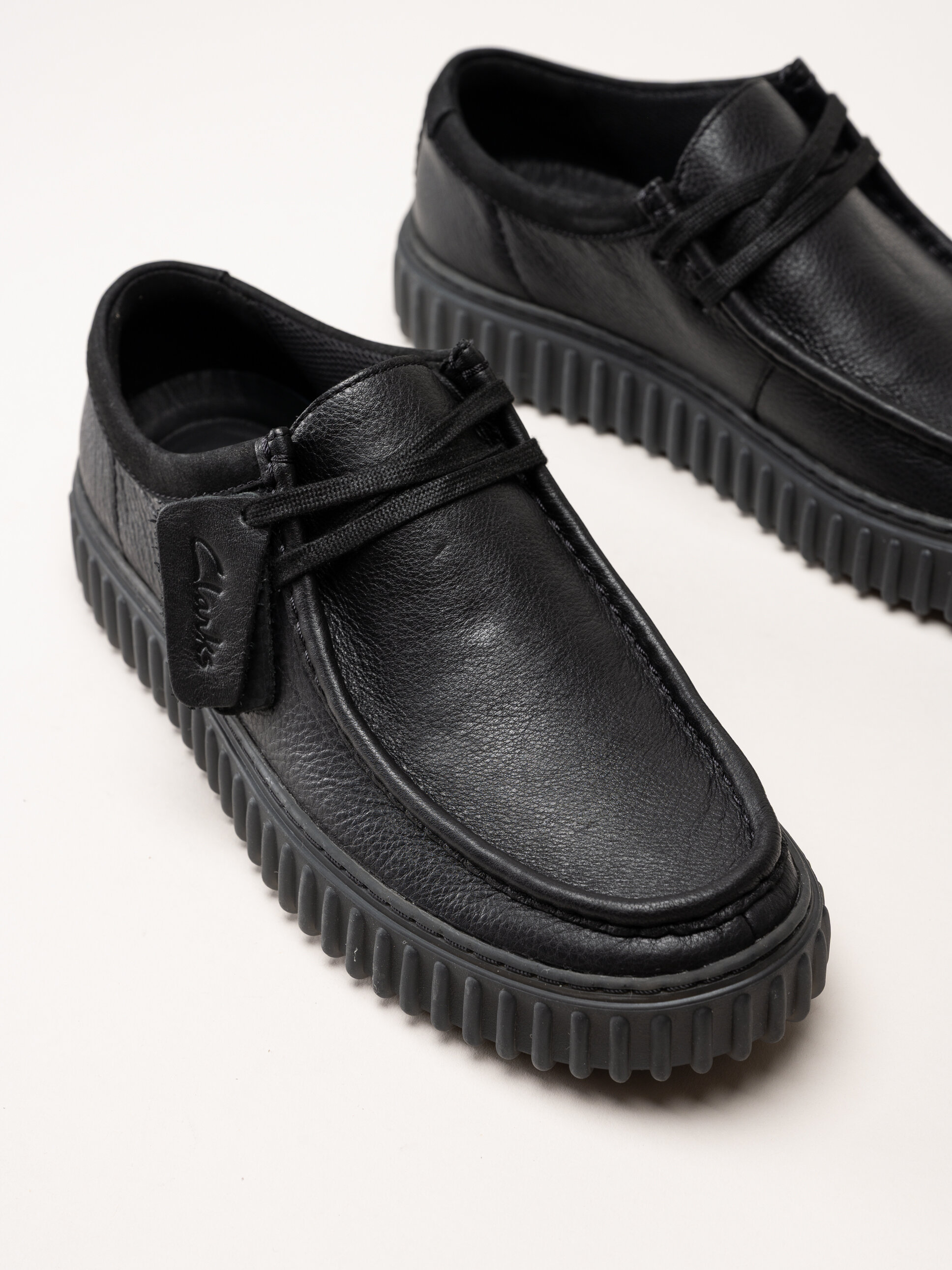 Clarks - Torhill Lo G - Svarta snörskor i skinn
