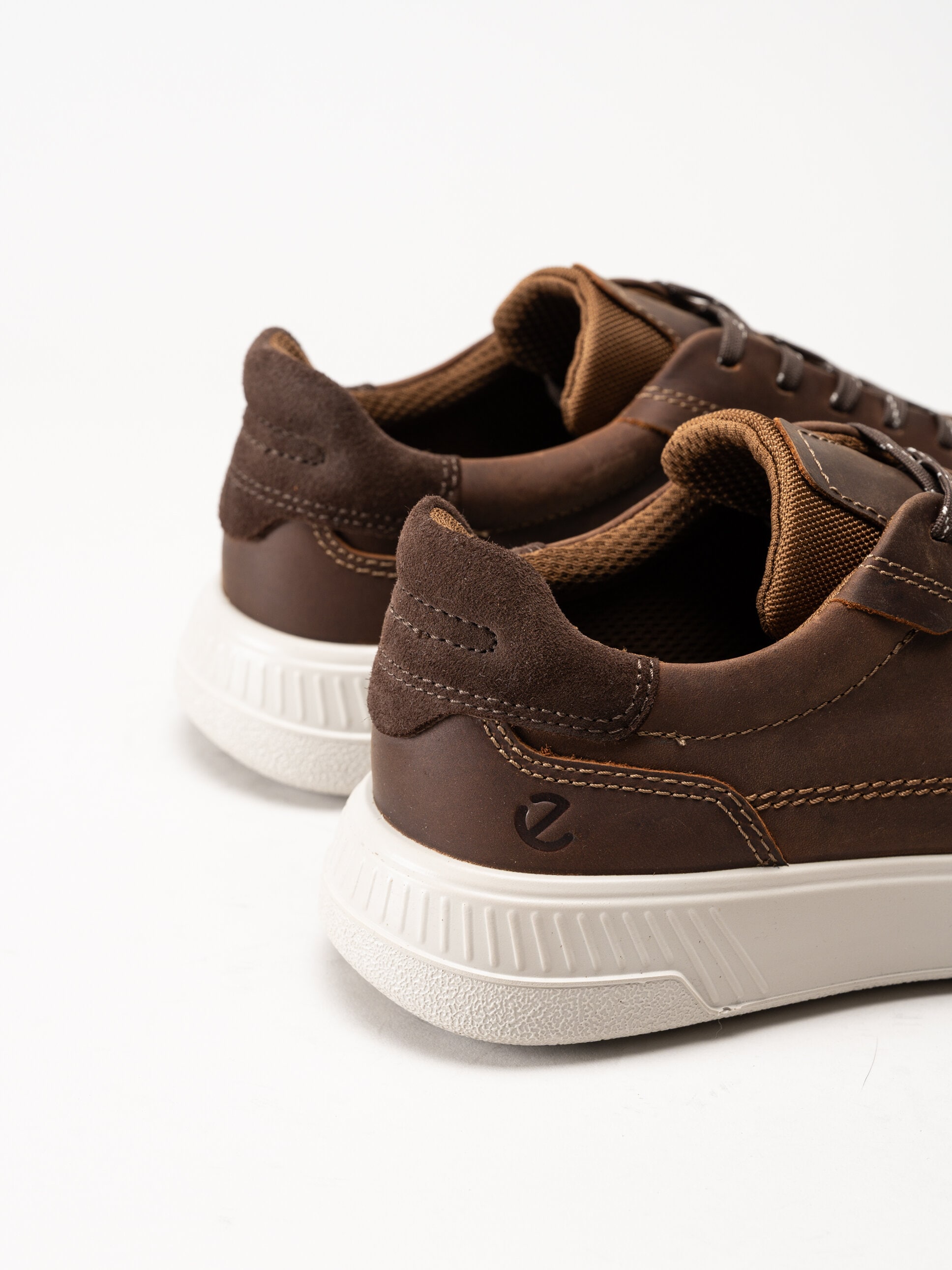 Ecco - Metro Move Sneaker - Bruna sneakers i oljad nubuck
