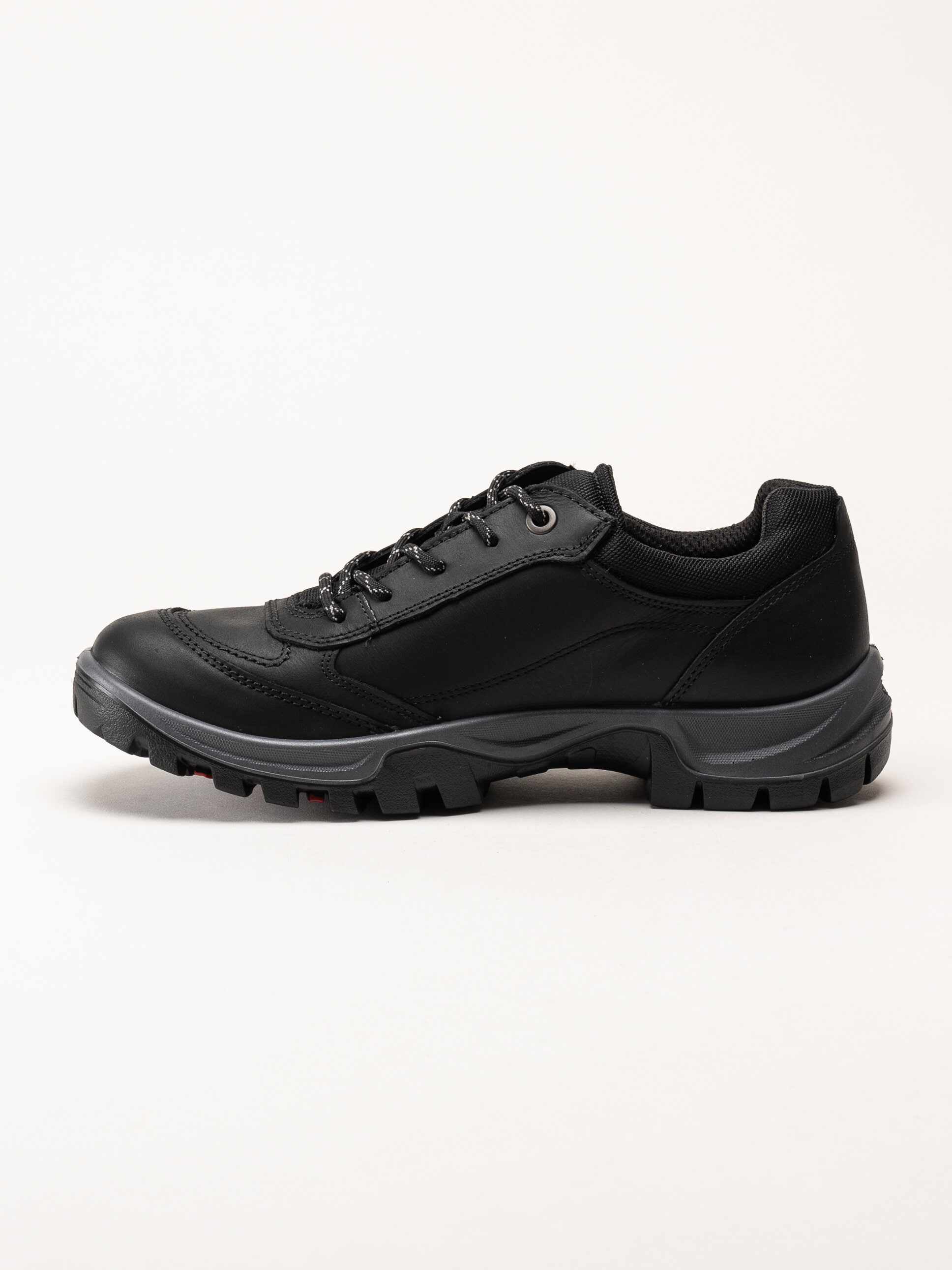 Ecco - Xpedition WP - Svarta promenadskor i oljad nubuck