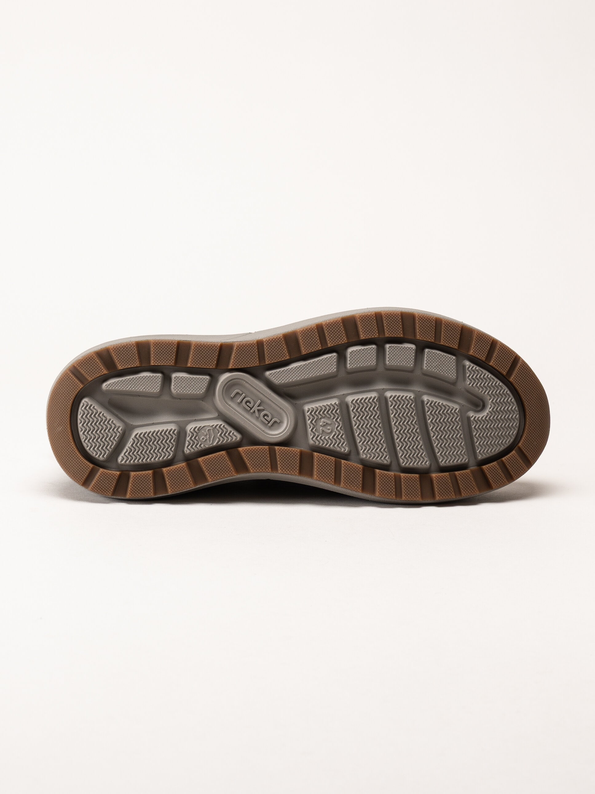 Rieker - Bruna slip on promenadskor i oljad nubuck