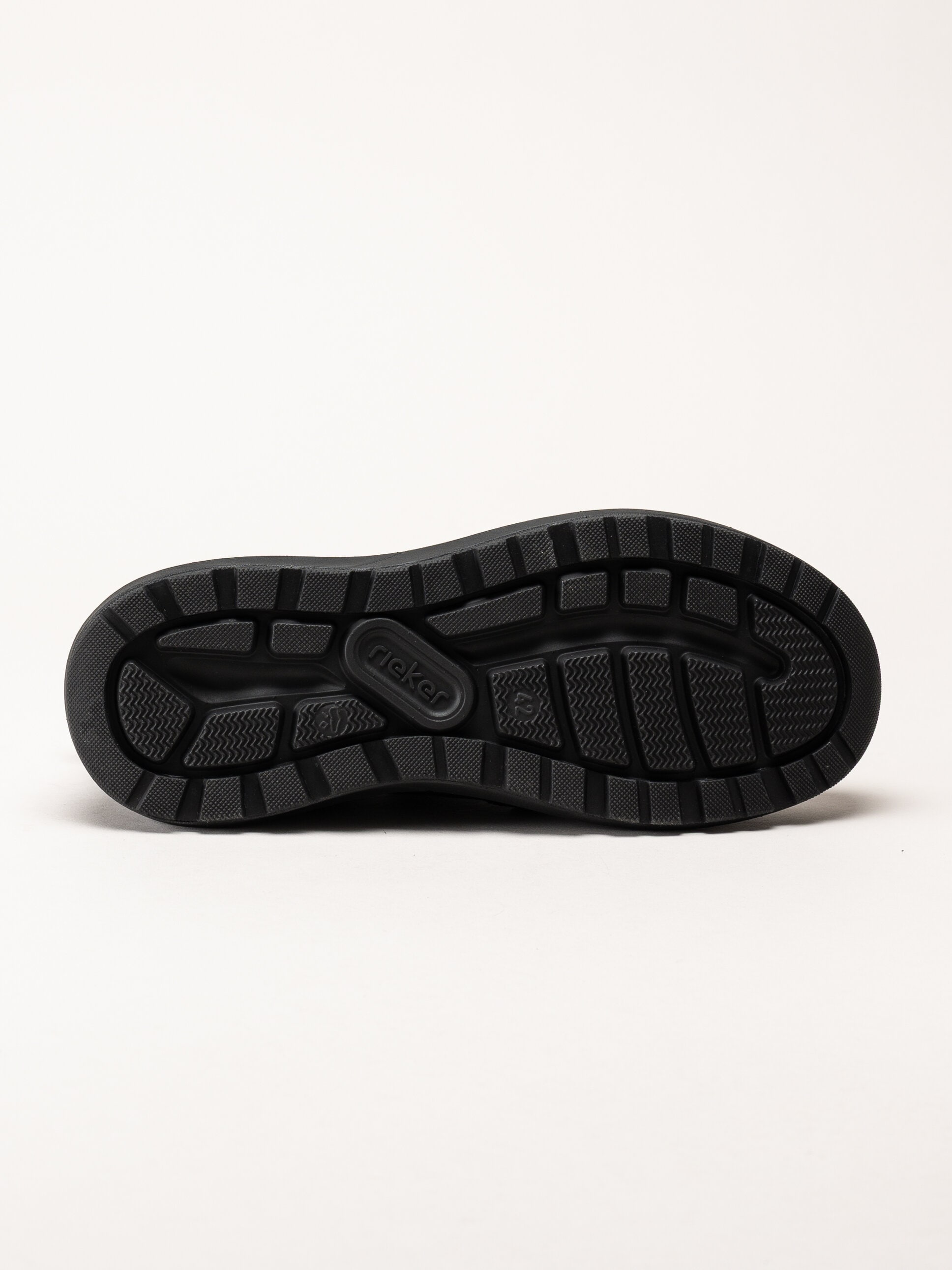 Rieker - Svarta slip on promenadskor i oljad nubuck