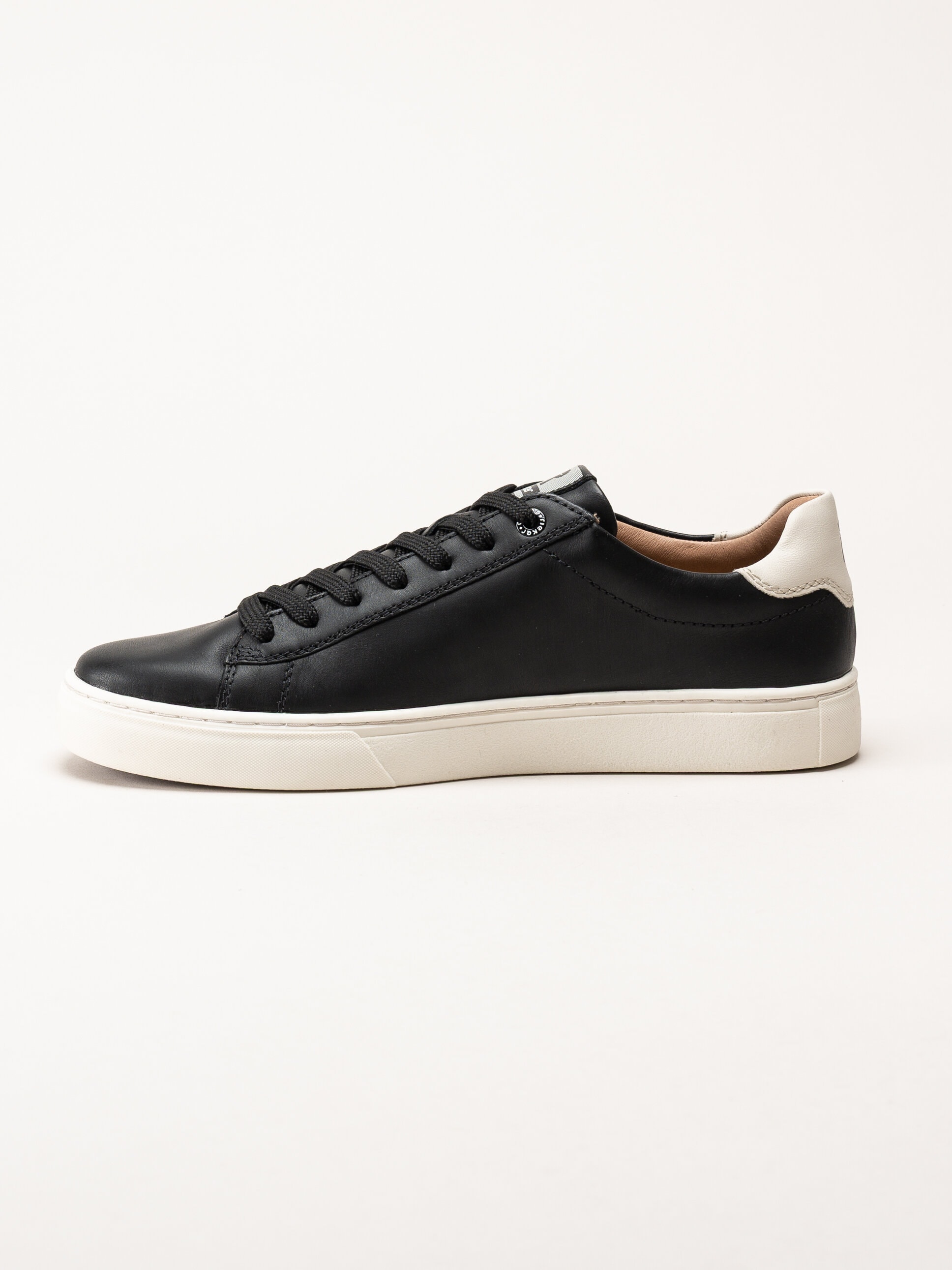 Rieker - Svarta sneakers i skinn
