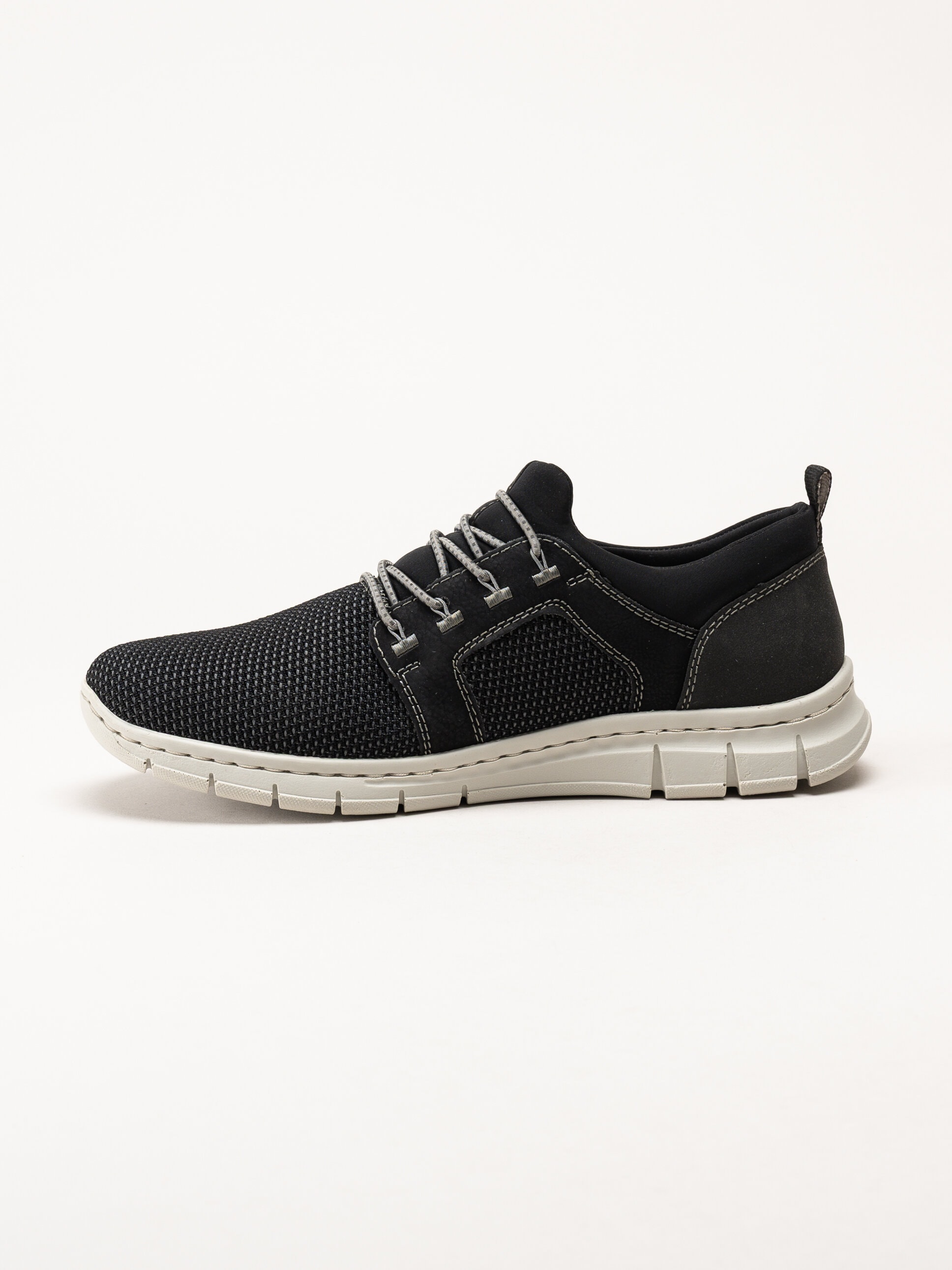 Rieker - Svarta sportiga slip on skor