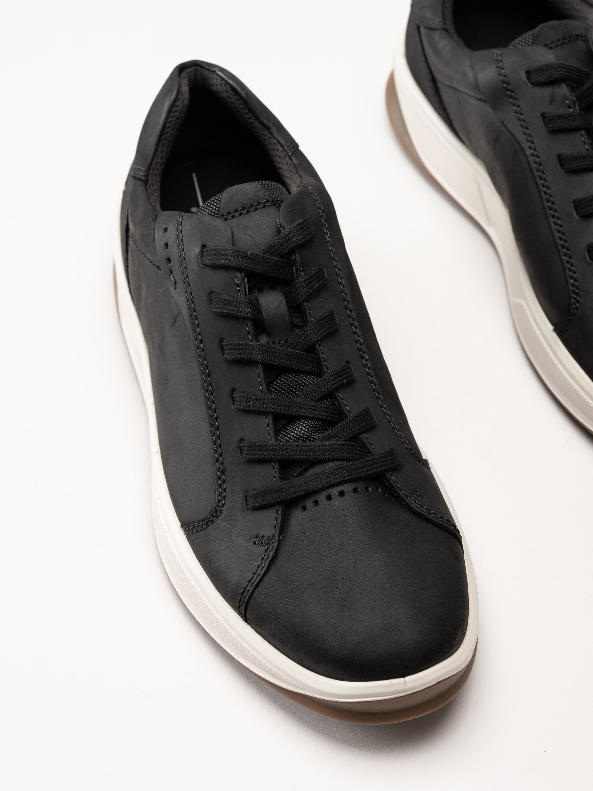 Ecco - Byway 2.0 - Svarta promenadskor i oljad nubuck