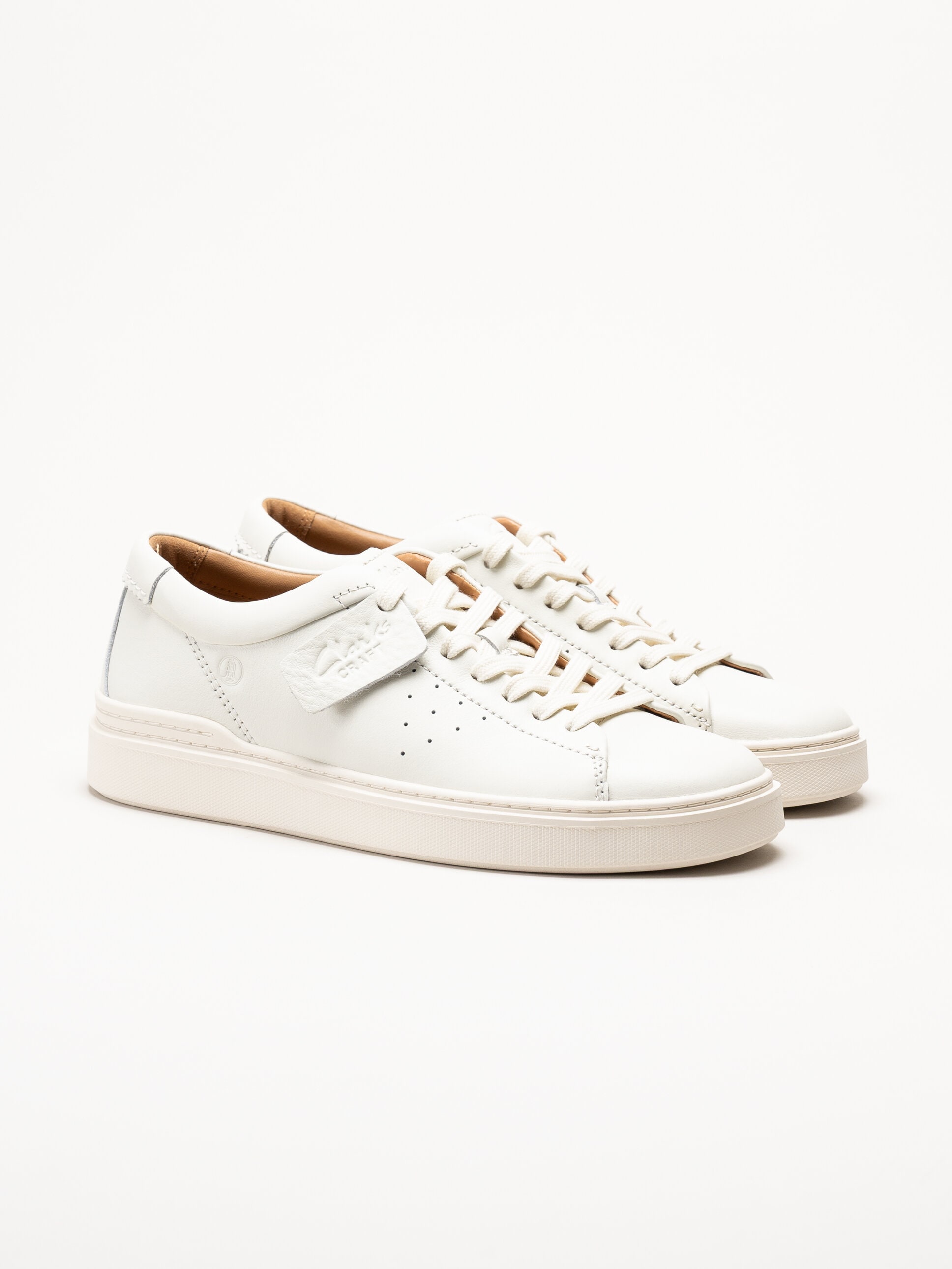 Clarks - Craft Swift - Vita sneakers i skinn