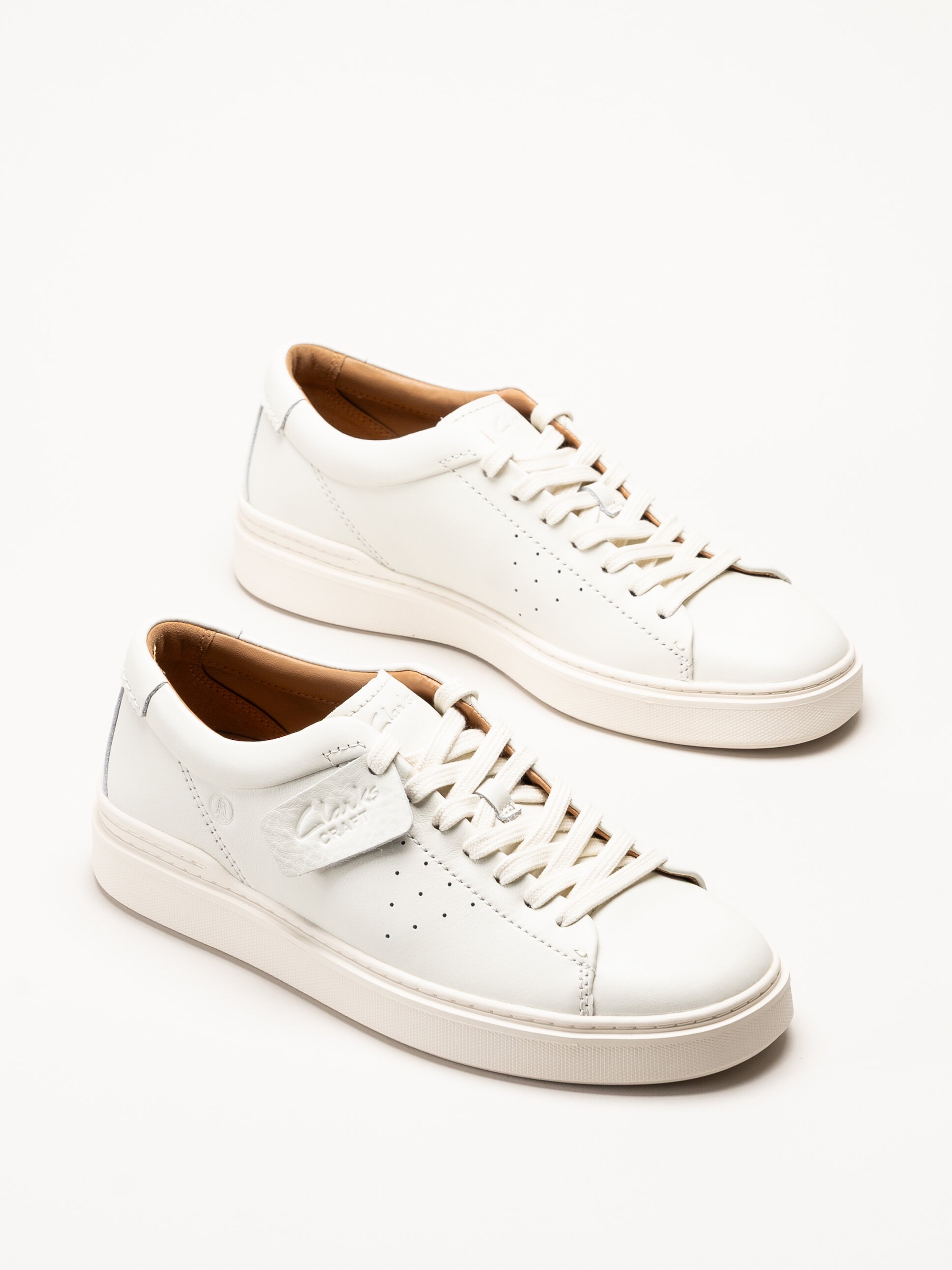 Clarks - Craft Swift - Vita sneakers i skinn