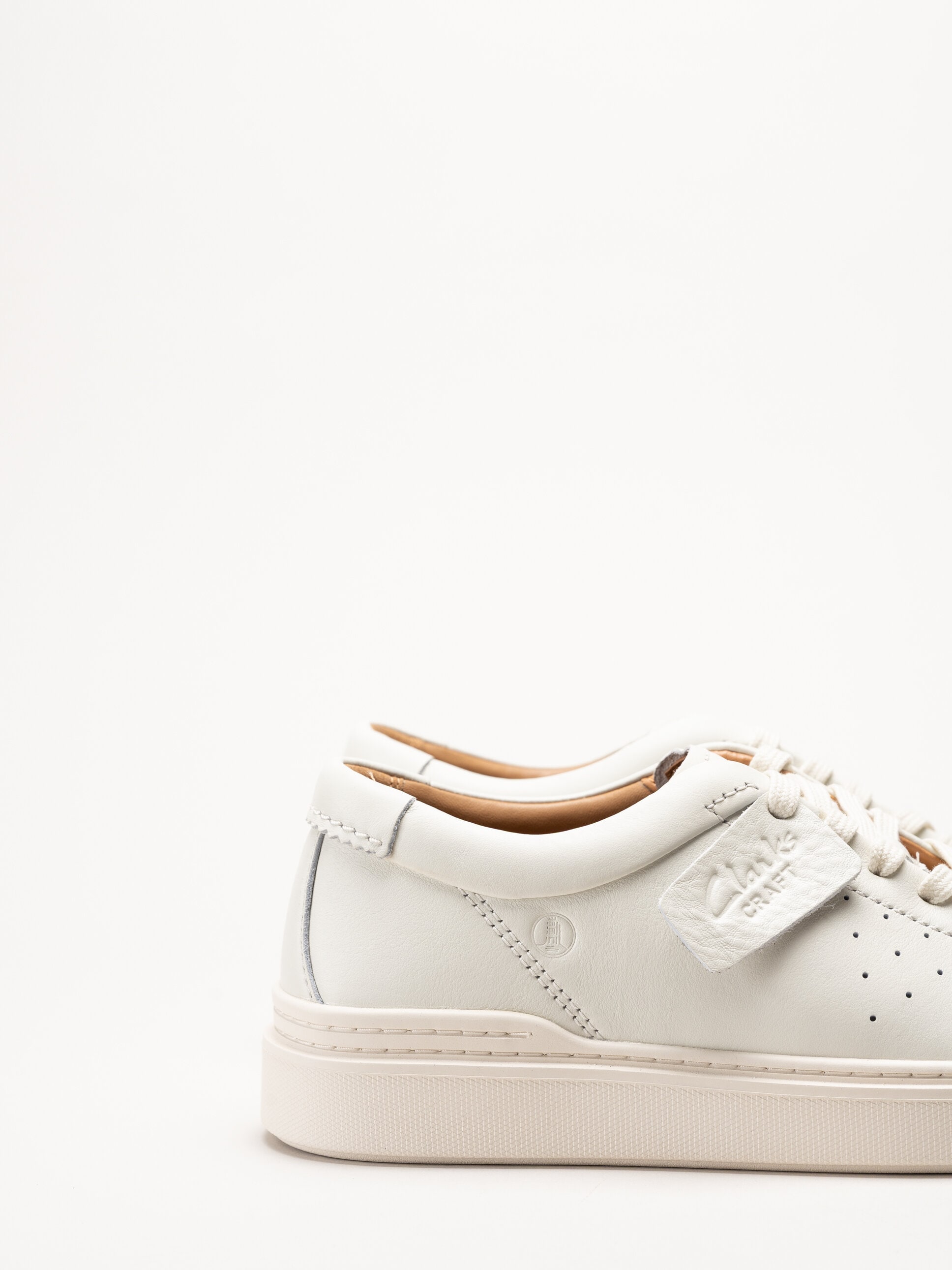 Clarks - Craft Swift - Vita sneakers i skinn