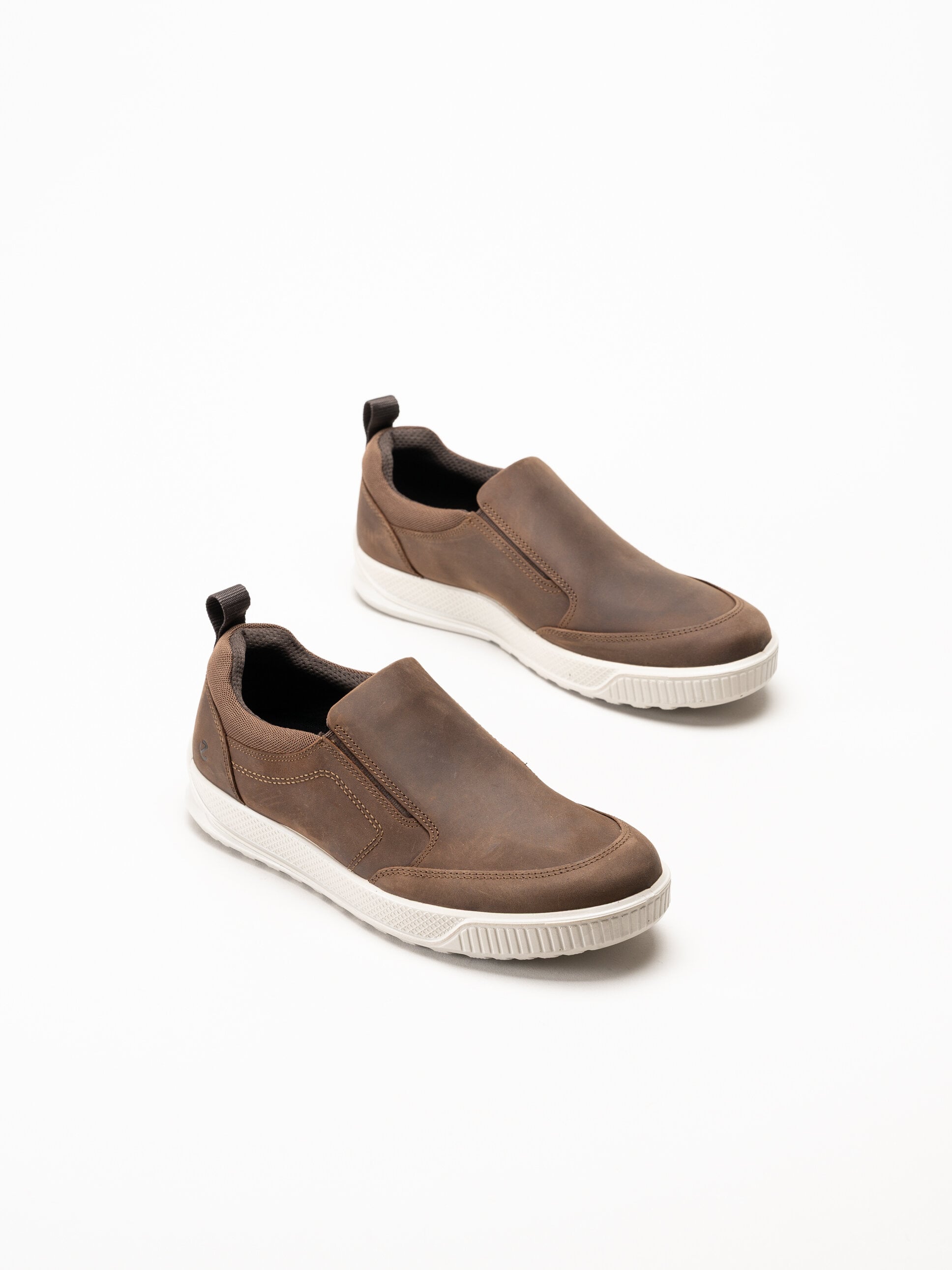 Ecco - Byway M Slip-On - Bruna slip on skor i oljad nubuck