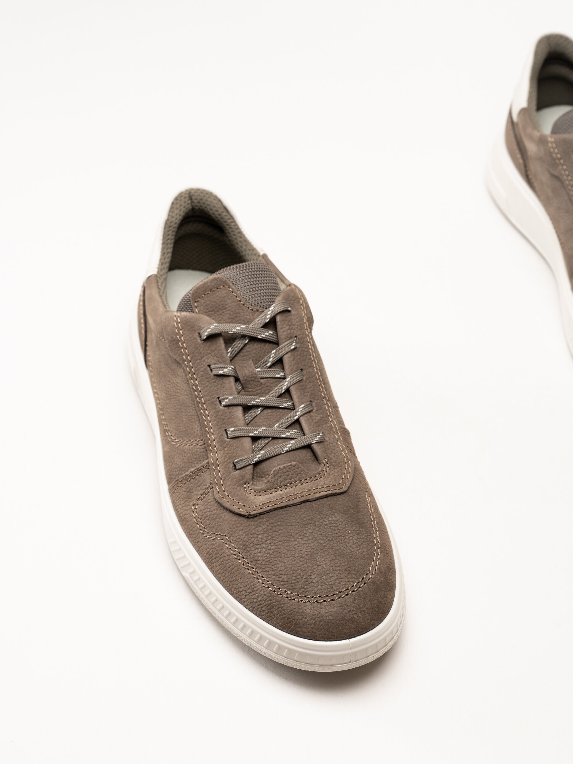 Ecco - Move - Bruna sneakers i oljad nubuck