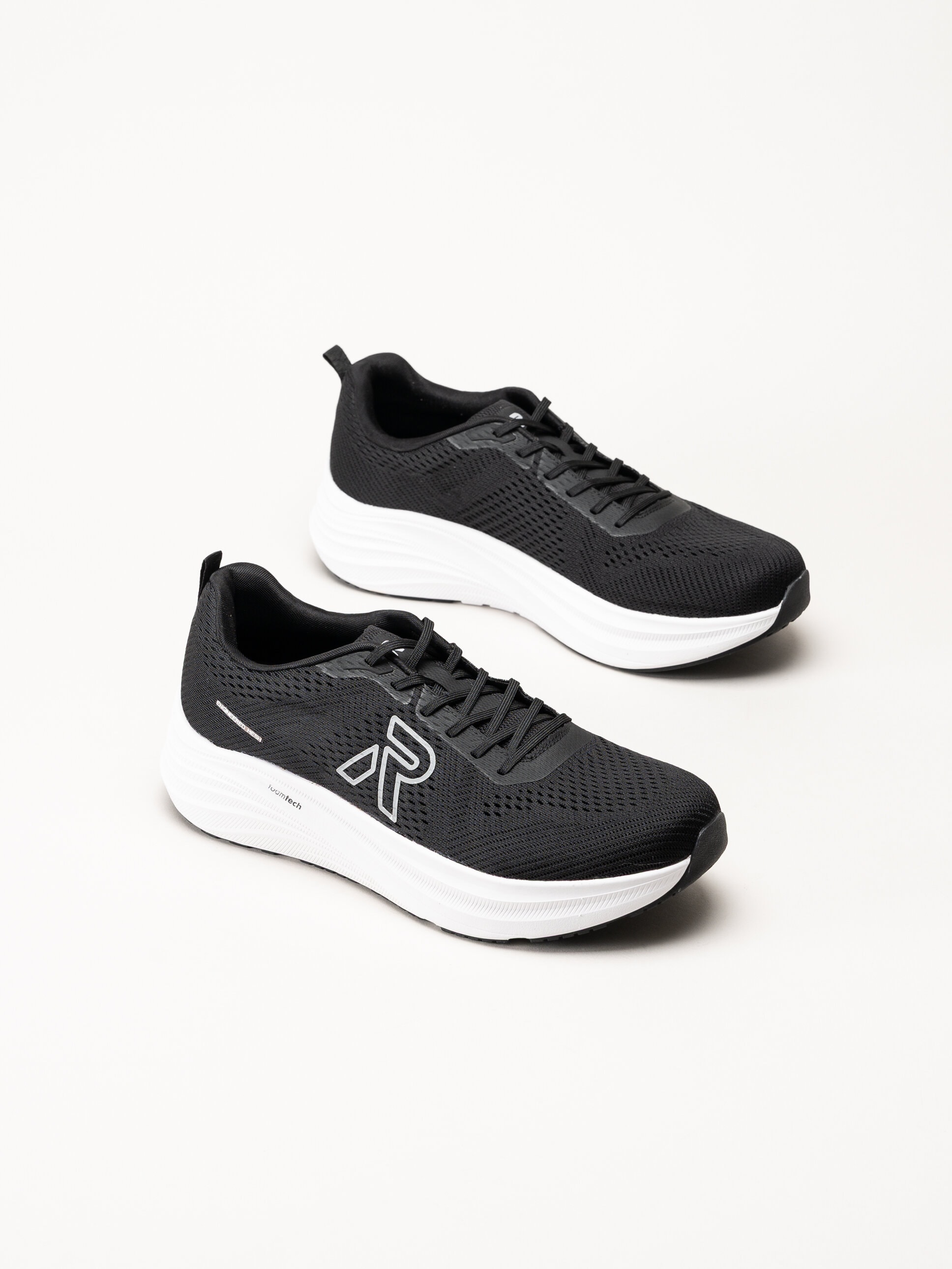 Rieker - Svarta sneakers i mesh