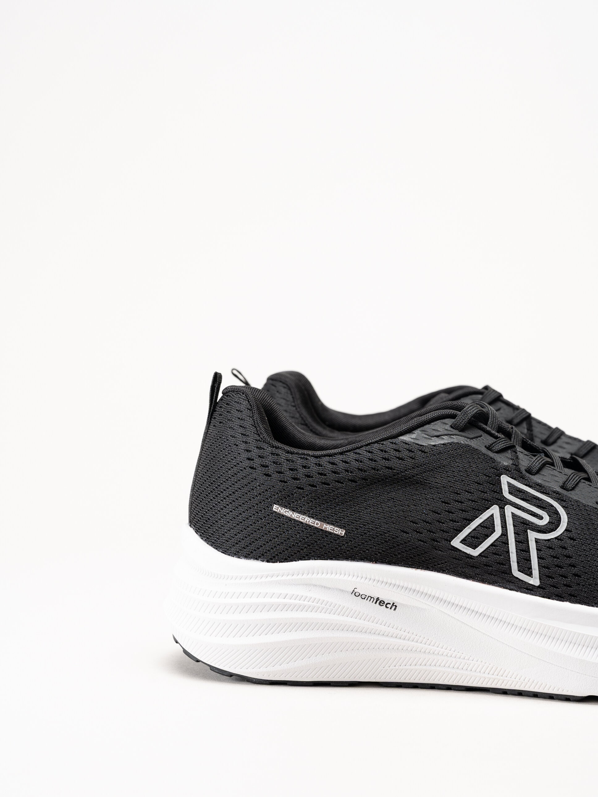 Rieker - Svarta sneakers i mesh