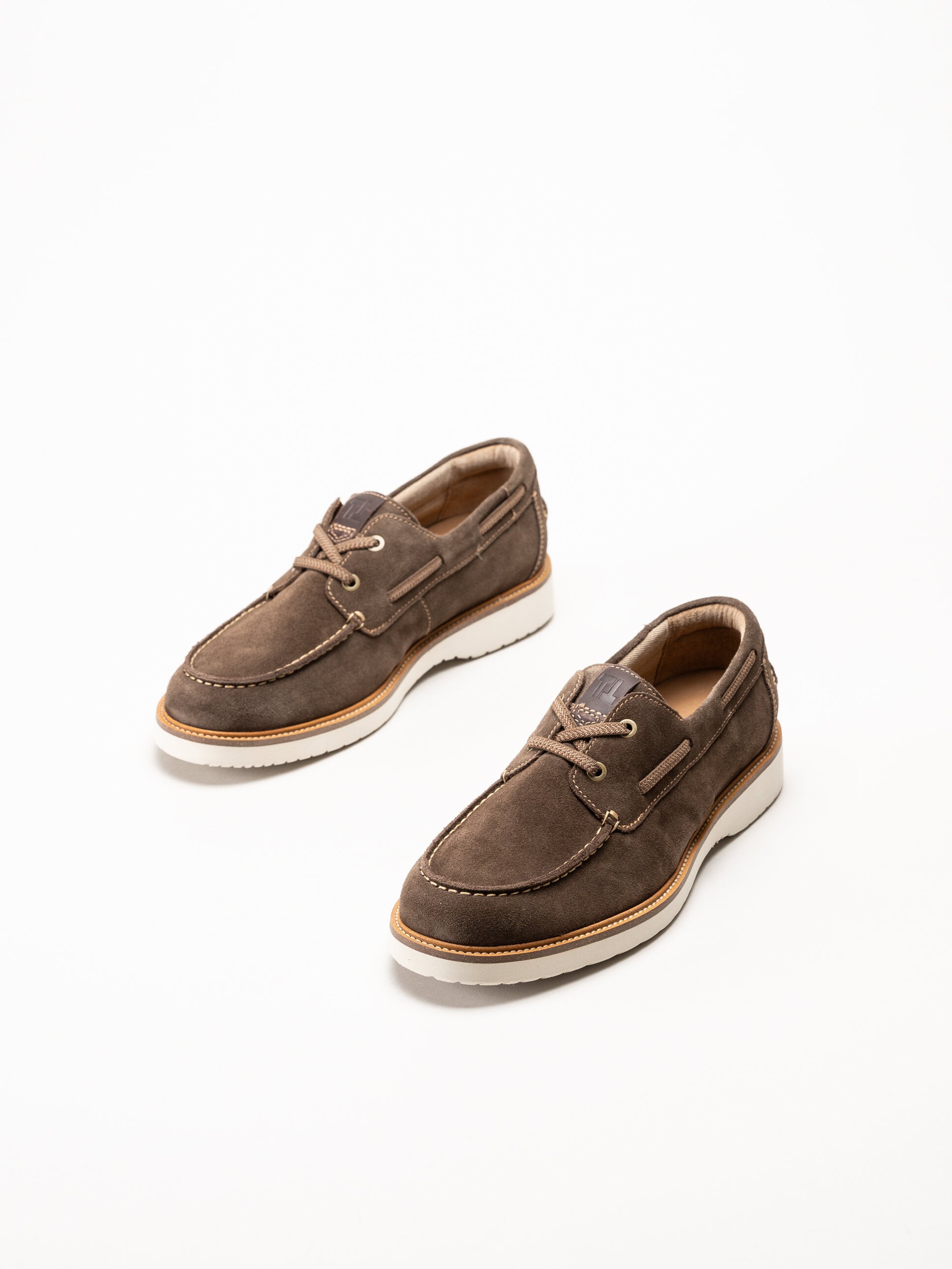 Tamaris - Mörkbruna seglarskor i mocka