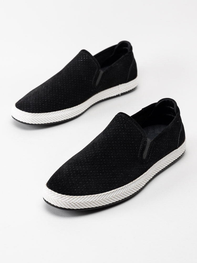 Playboy Footwear - Samuel - Svarta slip on skor i mocka