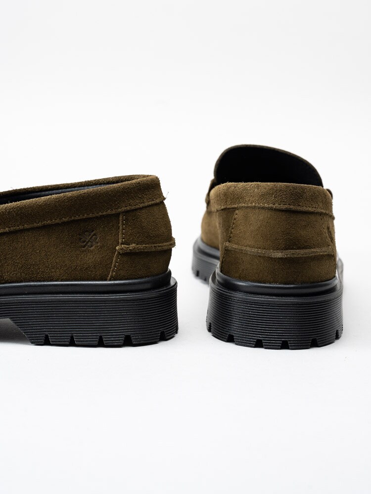 Playboy Footwear - Austin - Olivgröna loafers i mocka