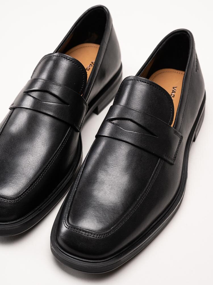 Vagabond - Andrew - Svarta pennyloafers i skinn