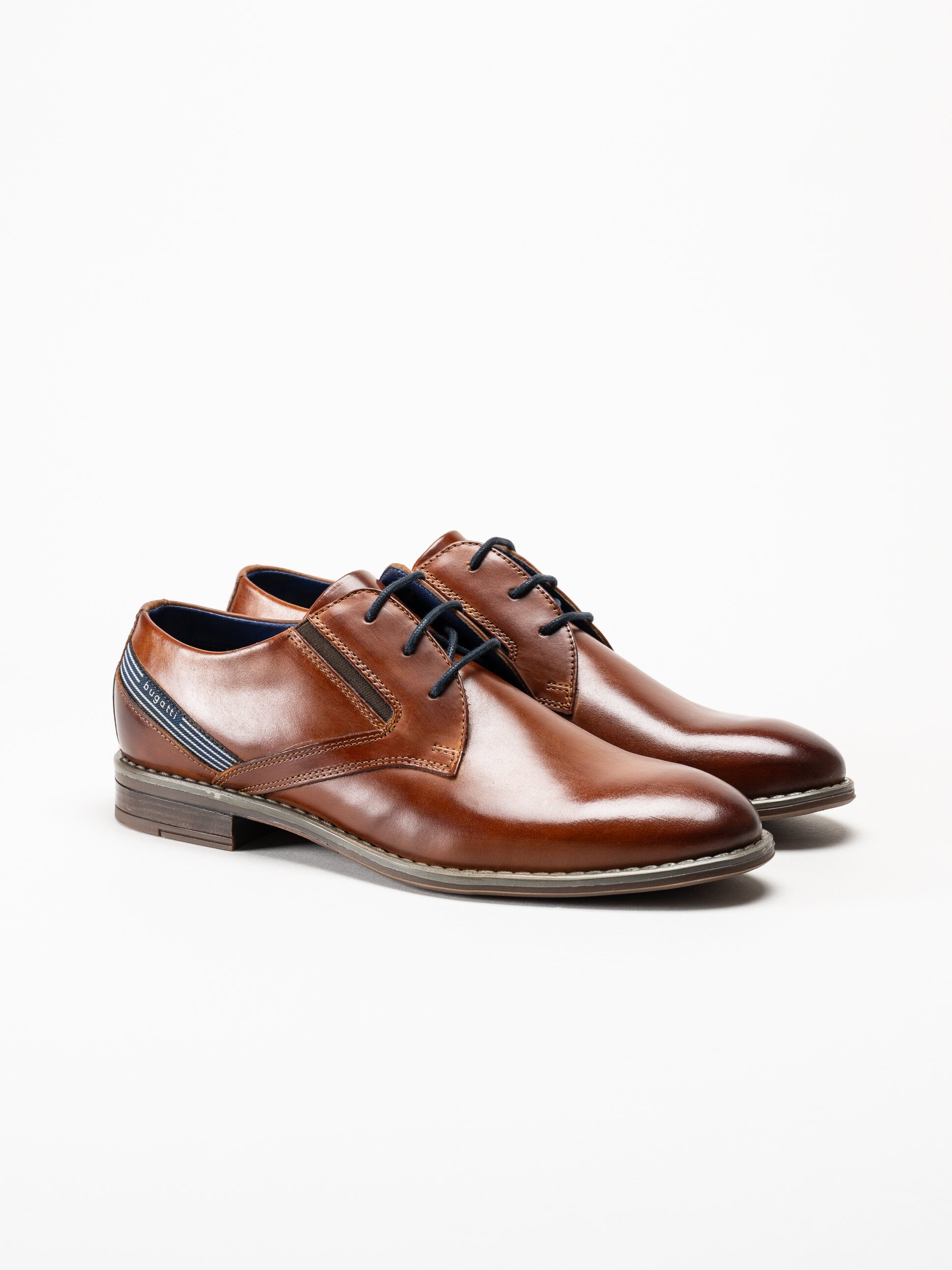 Bugatti - Amros - Ljusbruna snörskor i skinn