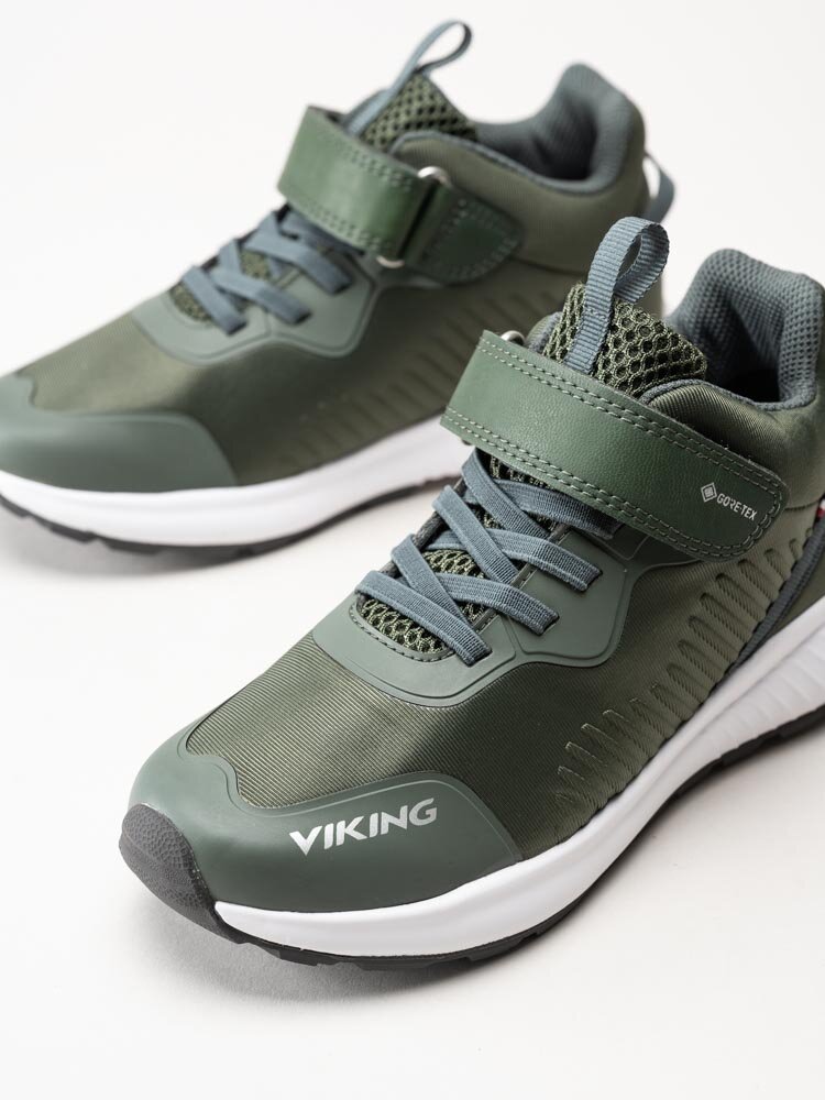 Viking Footwear - Aery Tau Mid GTX - Gröna höga sneakers i Gore-Tex