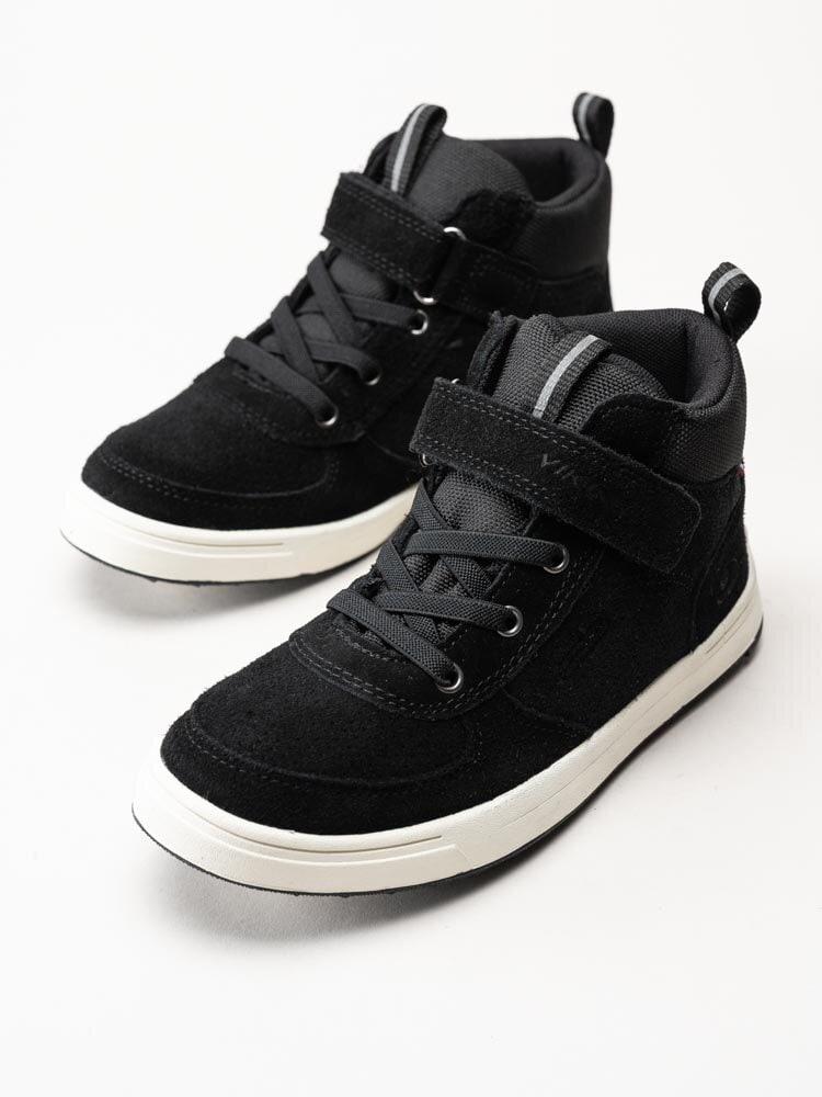 Viking Footwear - Samuel Mid WP - Svarta höga sneakers i mocka