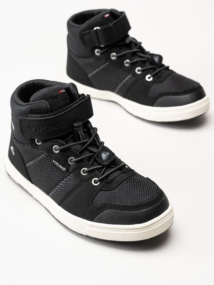 Viking Footwear - Loren Mid WP - Svarta höga sneakers