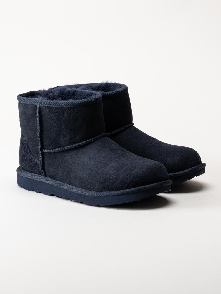 UGG - K Classic Mini II - Mörkblå låga ullfodrade vinterboots