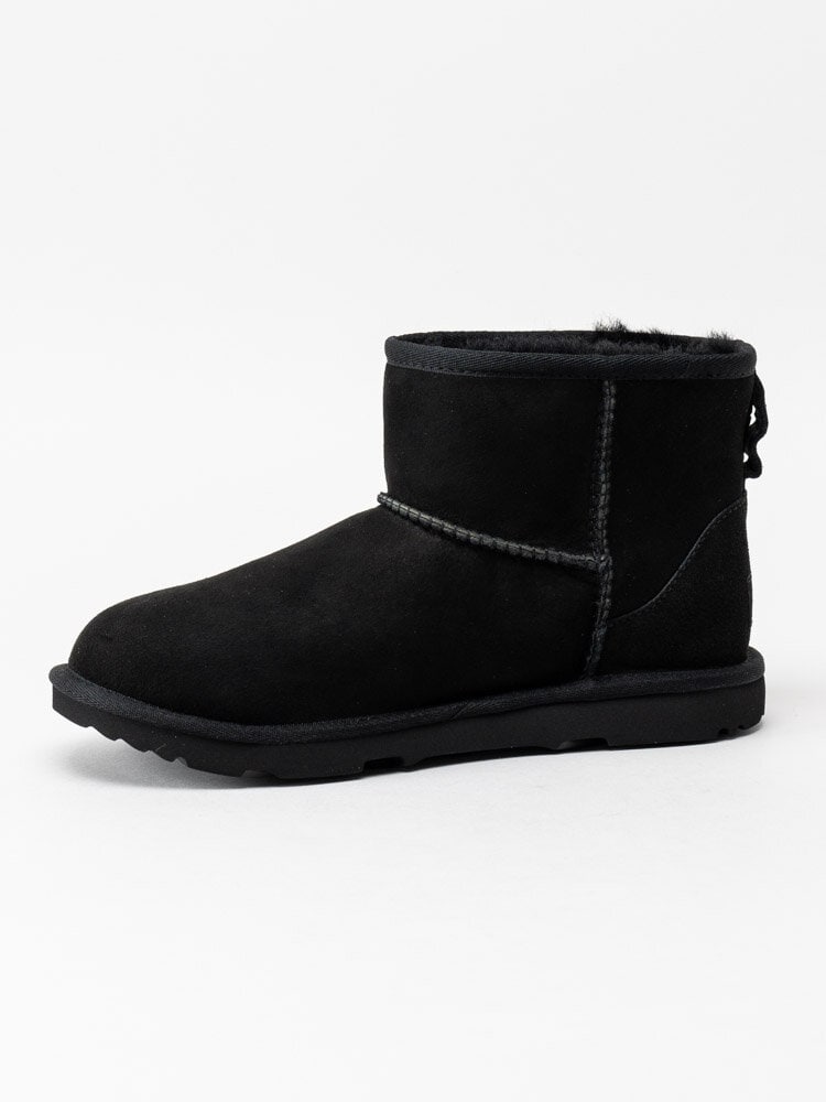 UGG - K Classic Mini - Svarta låga ullfodrade vinterboots