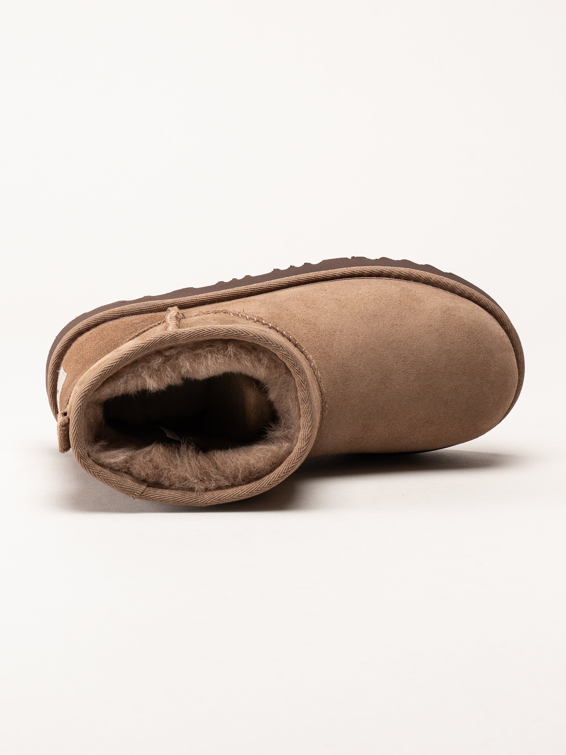 UGG - K Classic Mini - Bruna ullfodrade boots i mocka