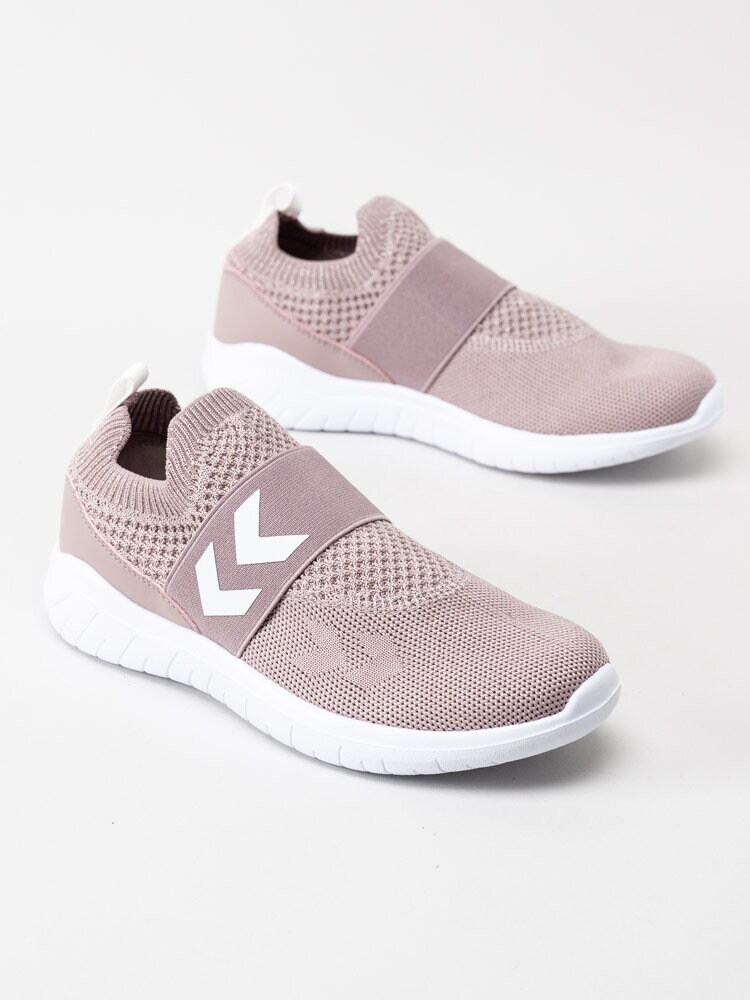 Hummel - Knit Slip-On Recycle - Ljusrosa slip on sportskor i textil