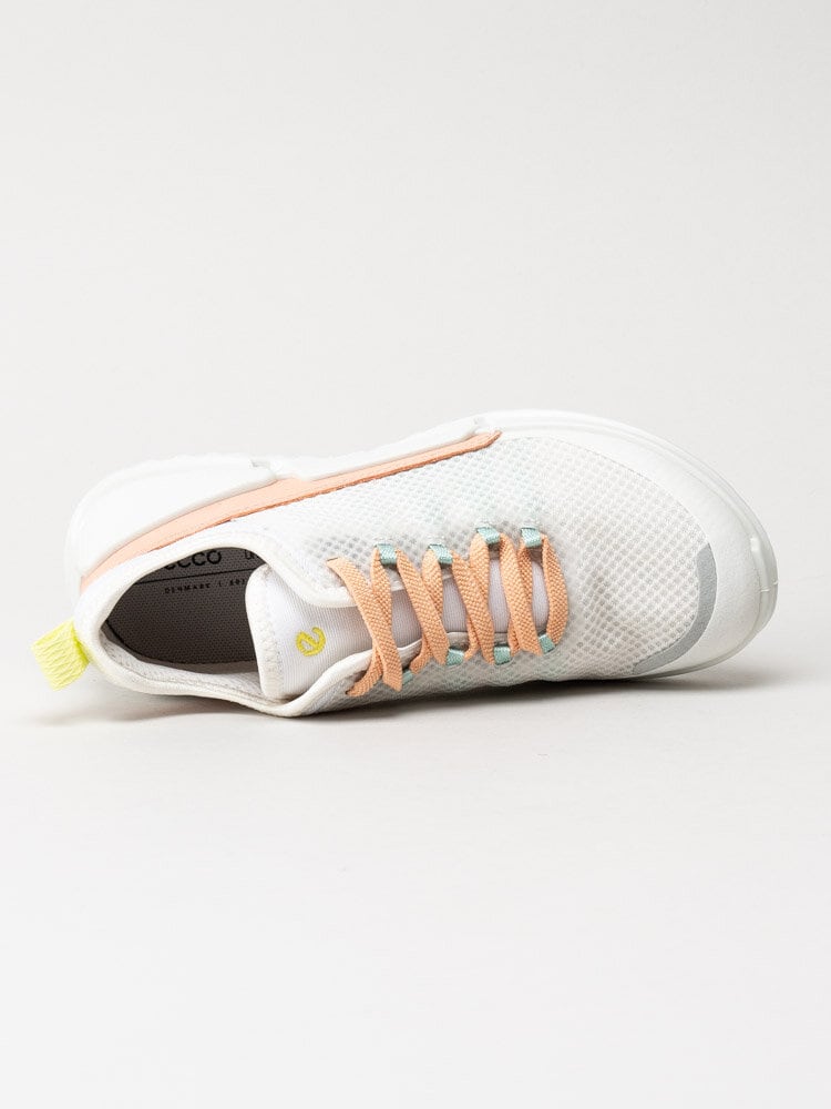 Ecco - Biom K1 - Vita sneakers med korallfärgade detaljer