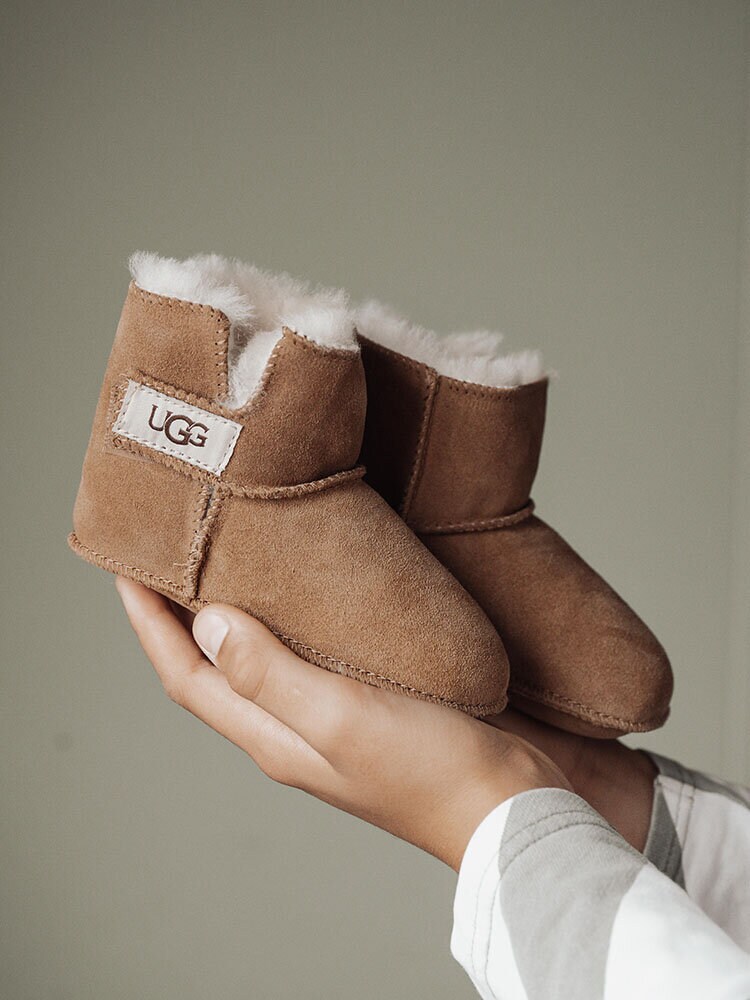 UGG - Infant Erin - Ljusbruna ullfodrade babyskor i mocka