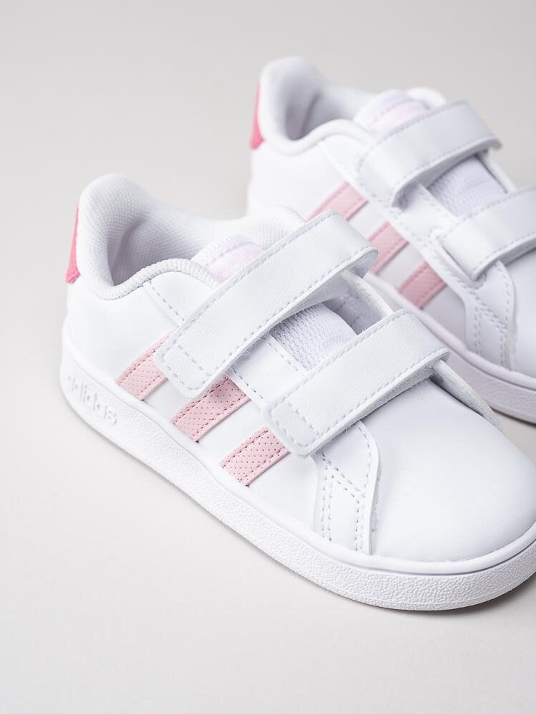 Adidas - Grand Court CF I - Vita sneakers med rosa stripes