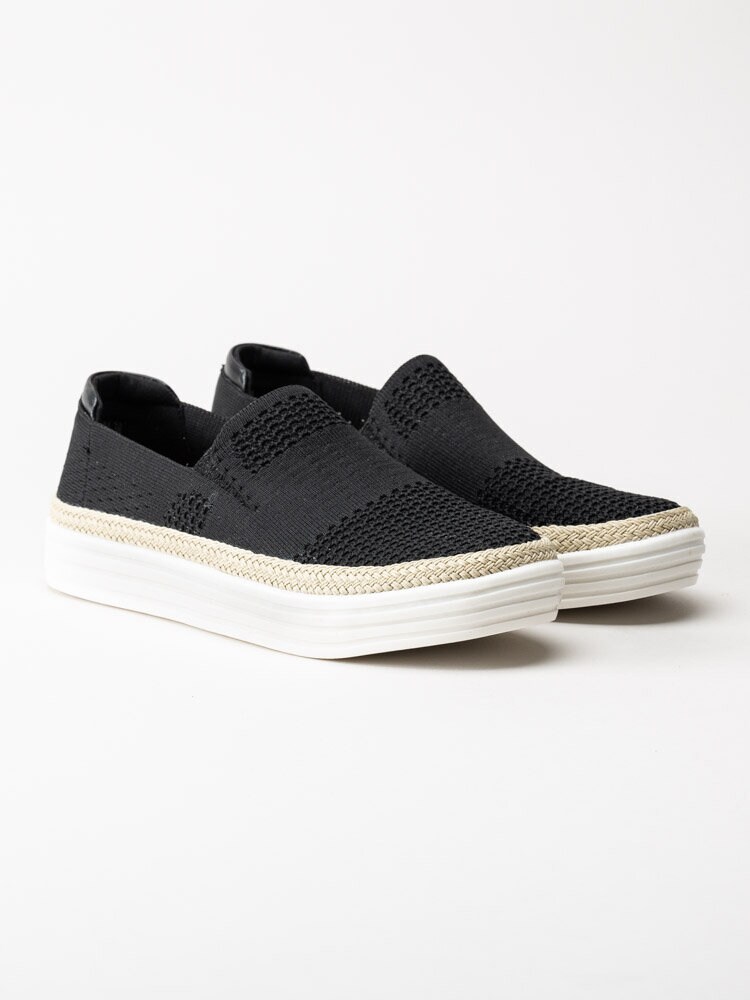 CC Resorts - Svarta slip on tygskor