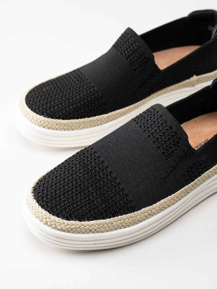 CC Resorts - Svarta slip on tygskor