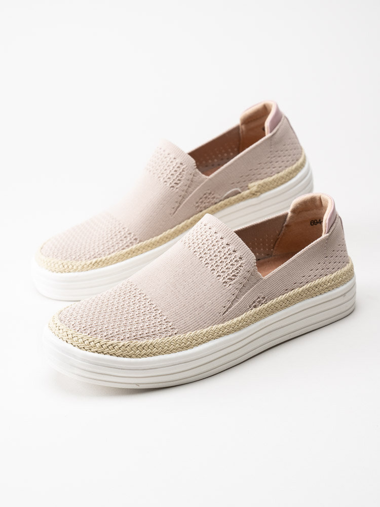 CC Resorts - Beige slip on tygskor