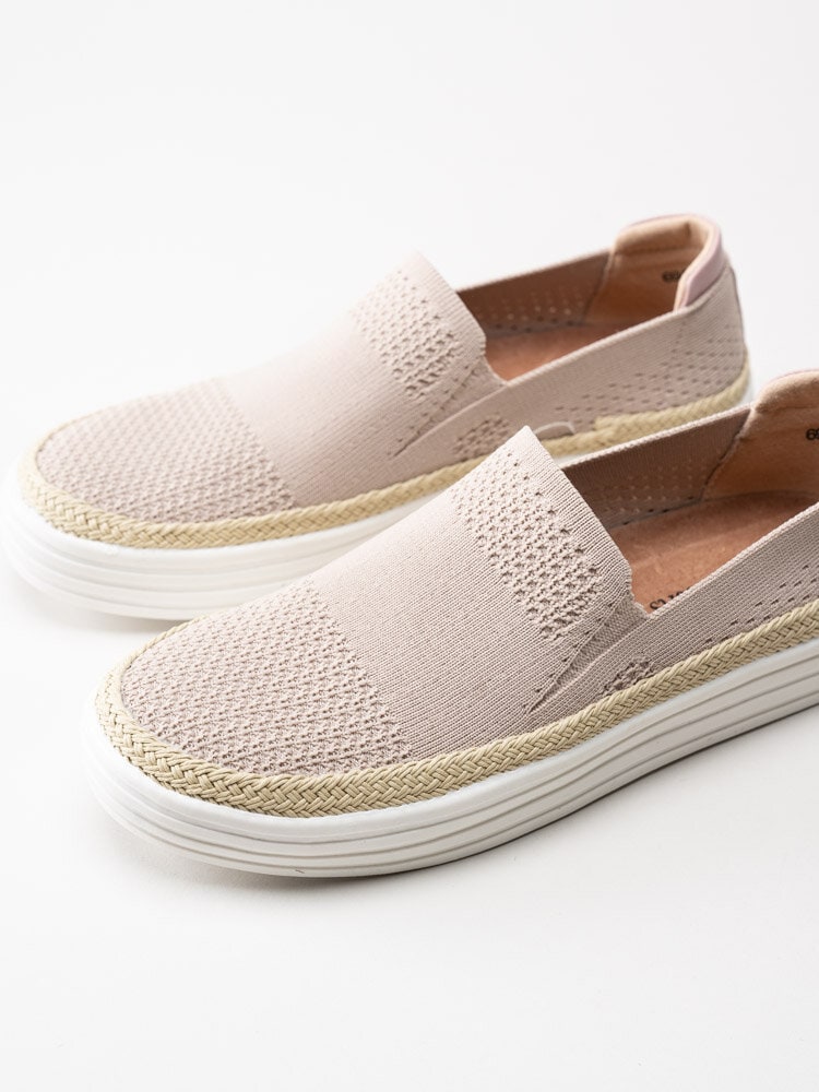 CC Resorts - Beige slip on tygskor