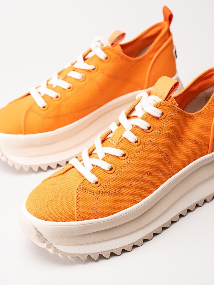 Tamaris - Orange platåsneakers i canvas