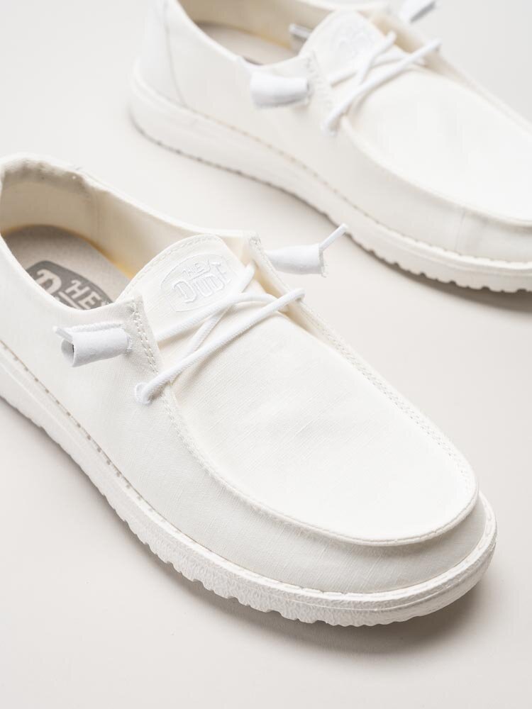 Hey Dude - Wendy Slub Canvas - Vita slip on skor i textil