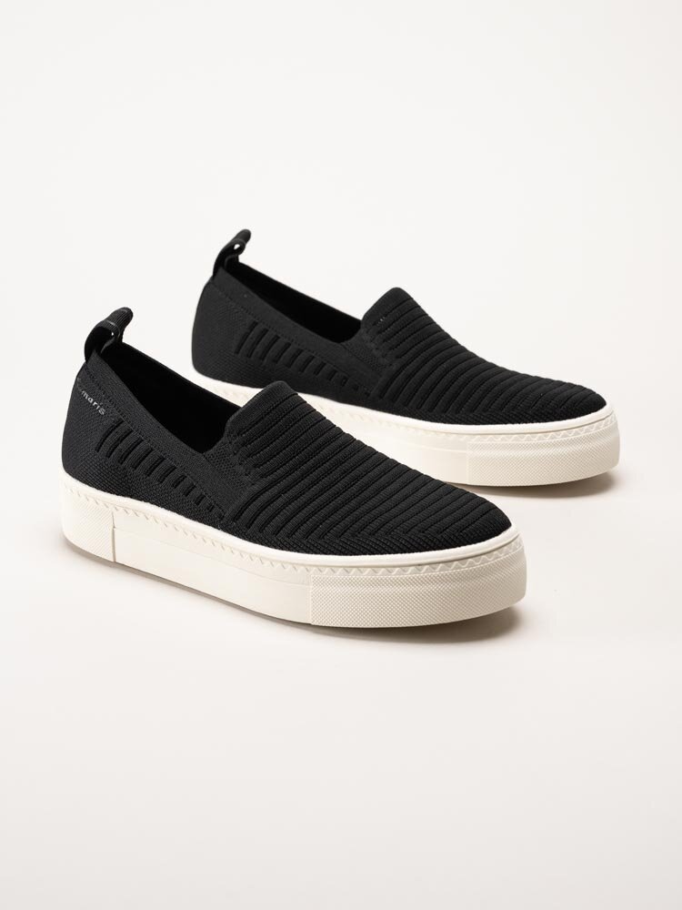 Tamaris - Svarta slip on textilskor