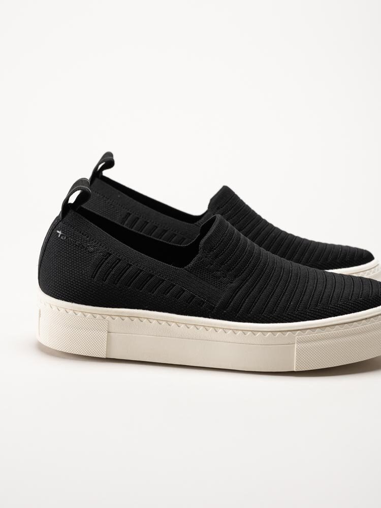 Tamaris - Svarta slip on textilskor