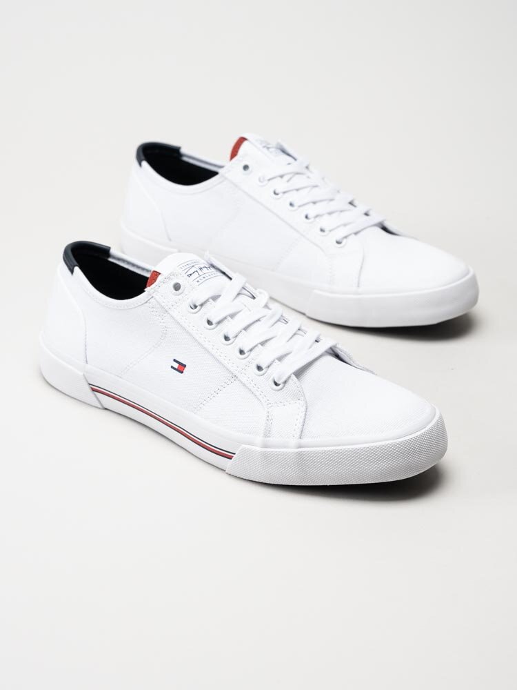 Tommy Hilfiger - Core Corporate Canvas Vulc - Vita sneakers i textil