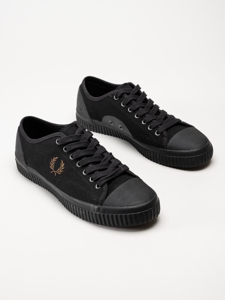 Fred Perry - Hughes Low Canvas - Svarta tygskor