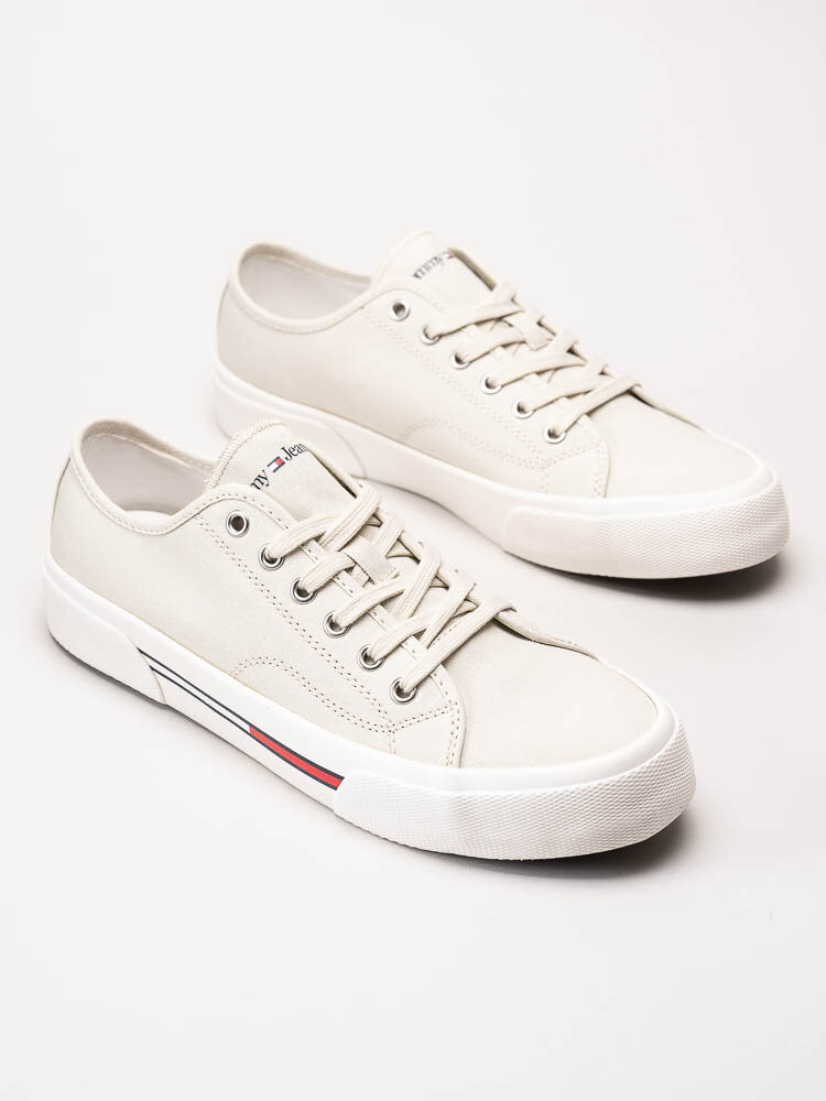 Tommy Hilfiger - Tommy Jeans Lace Up Canvas - Ljusbeige sneakers i textil